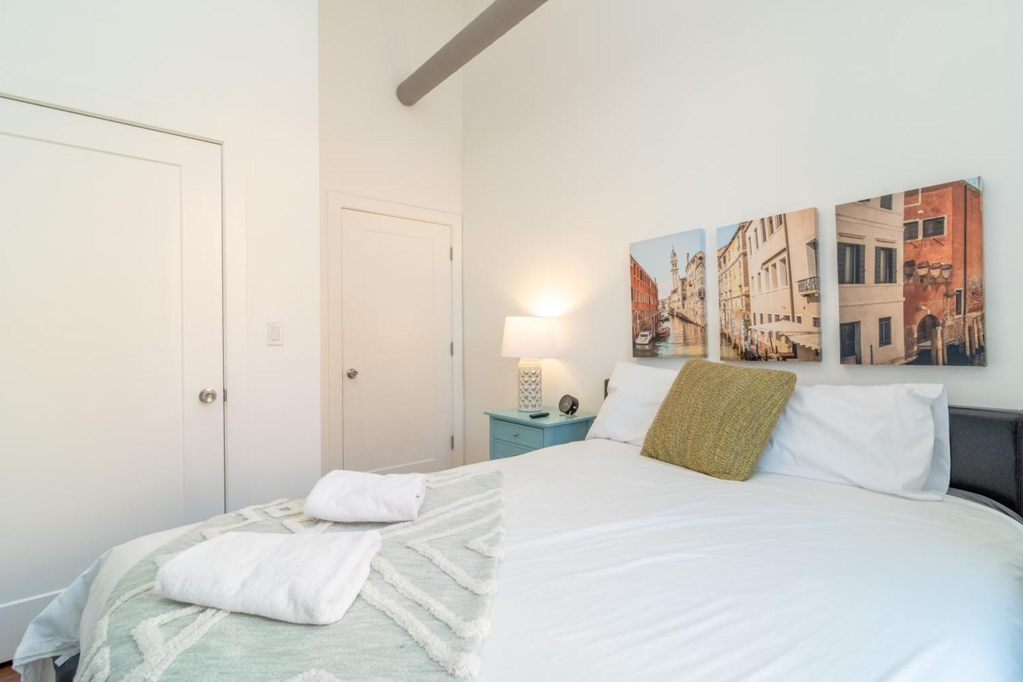 Mccormick Place 3Br-2Ba With Optional Parking - Sleeps 8 Чикаго Екстер'єр фото
